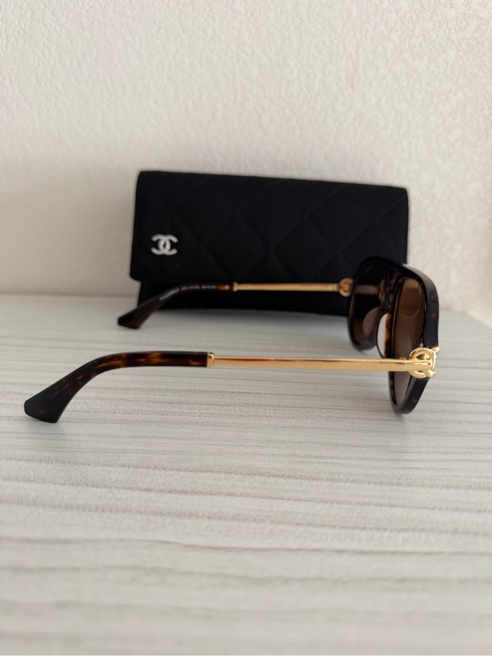 CHANEL Brown Gradient Sunglasses with Gold CC Accents Auth - Picture 5 of 8